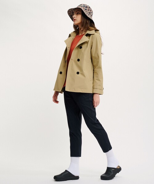 AIGLE(エーグル)の「GORE-TEX ゴアテックス 透湿 撥水 防風 2レイヤー ショートPコート フーデッドジャケット(その他アウター・レディース・ネイビー/ベージュ・36/38/40)」の3枚目の写真