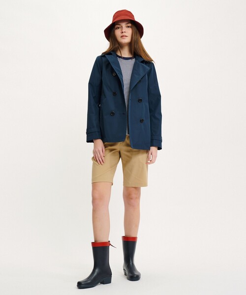 AIGLE(エーグル)の「GORE-TEX ゴアテックス 透湿 撥水 防風 2レイヤー ショートPコート フーデッドジャケット(その他アウター・レディース・ネイビー/ベージュ・36/38/40)」の9枚目の写真