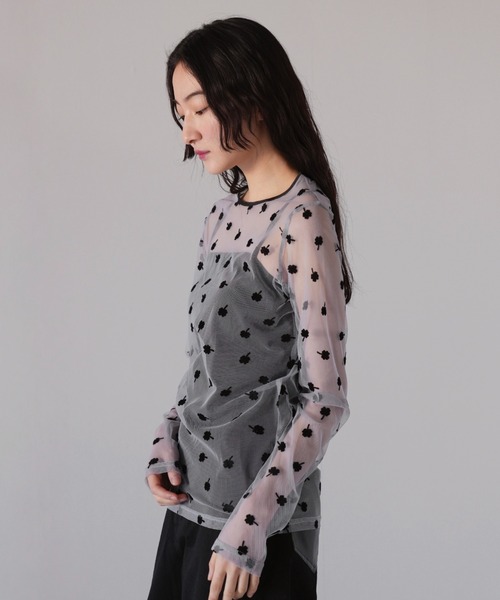 Uenui(ウニュイ)の「クローバー シースルー トップス シアー カットソー ヘルシー バックオープン 肌見せ 総柄 シースルートップス シアートップス(Tシャツ/カットソー・レディース・ホワイト/ブラック/ブルー・FREE)」の9枚目の写真