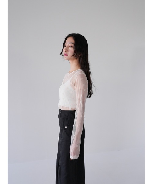 Uenui(ウニュイ)の「クローバー シースルー トップス シアー カットソー ヘルシー バックオープン 肌見せ 総柄 シースルートップス シアートップス(Tシャツ/カットソー・レディース・ホワイト/ブラック/ブルー・FREE)」の21枚目の写真