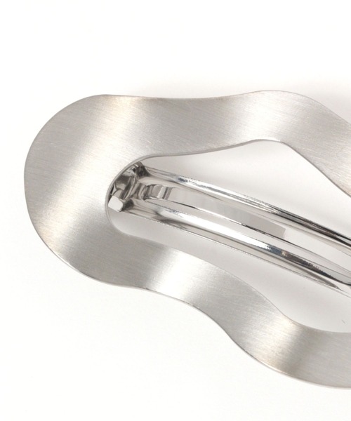 LAKOLE(ラコレ)の「マットうねうねバレッタ / 112084(バレッタ/ヘアクリップ・レディース・その他1/その他2・FREE)」の4枚目の写真