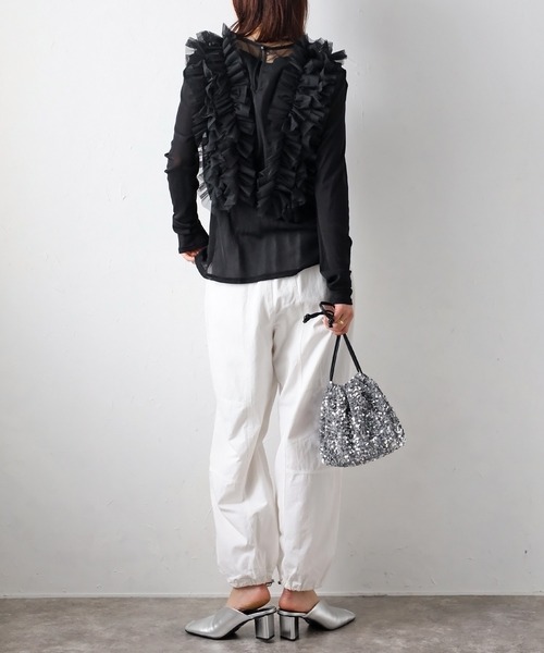 r.（アールドット）の「チュール　フリルベスト（ベスト・レディース・アイボリー/ブラック/グレイッシュベージュ/グレー・FREE）」の13枚目の写真