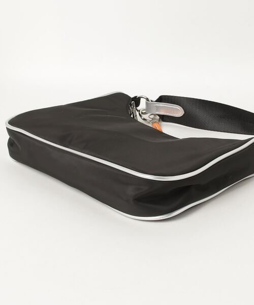 COMMON WARE（コモンウェアー）の「EM:cheek  チーク　square shoulder  スクエアショルダー（ショルダーバッグ・レディース・パープル/ブラック/アイボリー・FREE）」の22枚目の写真