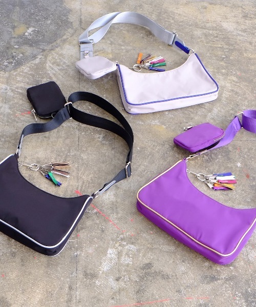 COMMON WARE（コモンウェアー）の「EM:cheek  チーク　square shoulder  スクエアショルダー（ショルダーバッグ・レディース・パープル/ブラック/アイボリー・FREE）」の18枚目の写真