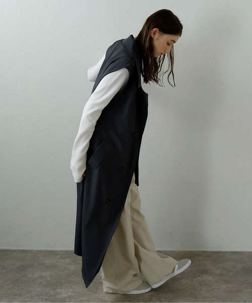 MINERTE(ミネルテ)の「【MINERTE】cut out tailored gilet / 裾カットアウトテーラードジレ(ベスト・レディース・チャコールグレー/カーキブラウン・FREE)」の12枚目の写真