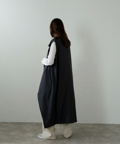 MINERTE(ミネルテ)の「【MINERTE】cut out tailored gilet / 裾カットアウトテーラードジレ(ベスト・レディース・チャコールグレー/カーキブラウン・FREE)」の13枚目の写真