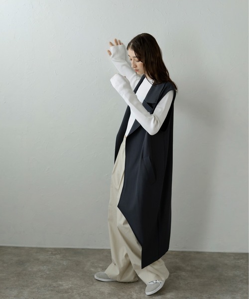 MINERTE(ミネルテ)の「【MINERTE】cut out tailored gilet / 裾カットアウトテーラードジレ(ベスト・レディース・チャコールグレー/カーキブラウン・FREE)」の14枚目の写真
