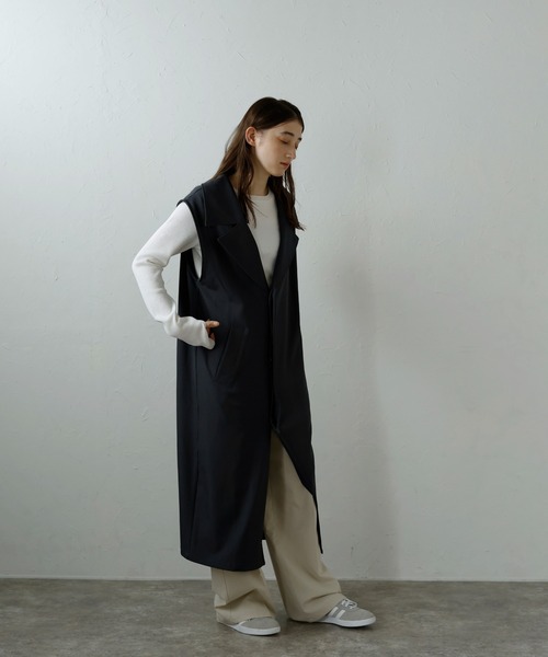 MINERTE(ミネルテ)の「【MINERTE】cut out tailored gilet / 裾カットアウトテーラードジレ(ベスト・レディース・チャコールグレー/カーキブラウン・FREE)」の19枚目の写真
