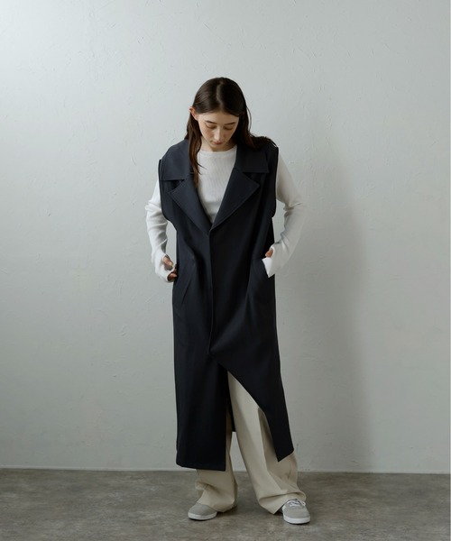 MINERTE(ミネルテ)の「【MINERTE】cut out tailored gilet / 裾カットアウトテーラードジレ(ベスト・レディース・チャコールグレー/カーキブラウン・FREE)」の20枚目の写真