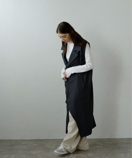 MINERTE(ミネルテ)の「【MINERTE】cut out tailored gilet / 裾カットアウトテーラードジレ(ベスト・レディース・チャコールグレー/カーキブラウン・FREE)」の21枚目の写真