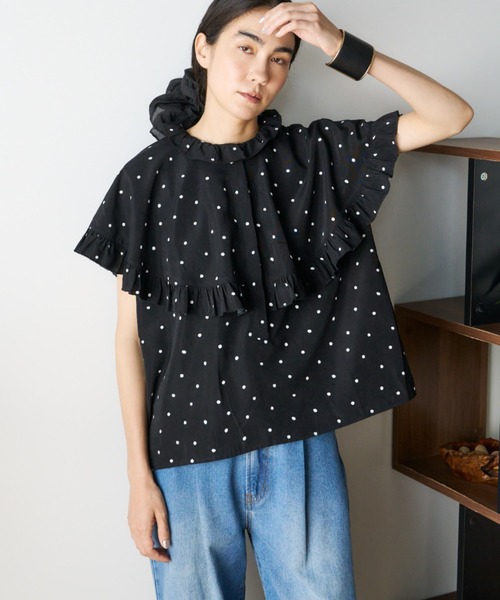 Libra Cue(リブラ キュー)の「ケープフリルブラウス(シャツ/ブラウス・レディース・グリーン/ブラック/ナチュラル/ドット・FREE)」の13枚目の写真