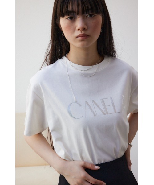 AZUL by moussy（アズールバイマウジー）の「メタリックロゴTシャツ（Tシャツ/カットソー・レディース・オフホワイト/グレー/ブラック・FREE）」の13枚目の写真
