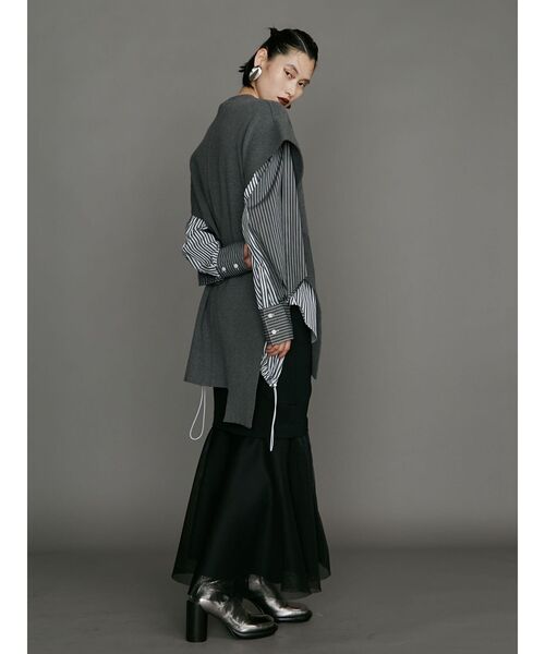UN3D.（アンスリード）の「ASYMME ARCH KNIT VEST / アシメアーチ 