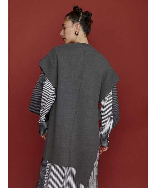 UN3D.（アンスリード）の「ASYMME ARCH KNIT VEST / アシメ