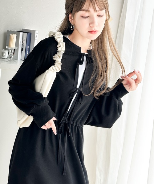 試着のみ♡ルネ♡リボンタイ　ワンピース 1枚でさらっと着れるワンピ🩶 フィットするのに、ピタッとしすぎない