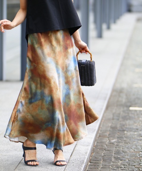 Ehre style（エーレスタイル）の「アラフォー世代をワンランク上に見せる！ぼかしアート柄スカート（スカート・レディース・ブラウン系・FREE）」の10枚目の写真