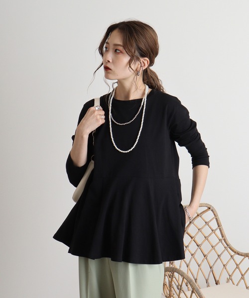 atONE(アットワン)の「atONE フェミニンフレアヘムロングスリーブカットソー(Tシャツ/カットソー・レディース・グレイッシュベージュ/チャコールグレー/ブラック/カーキ/オフホワイト・M-L/4L~5L/LL~3L)」の17枚目の写真