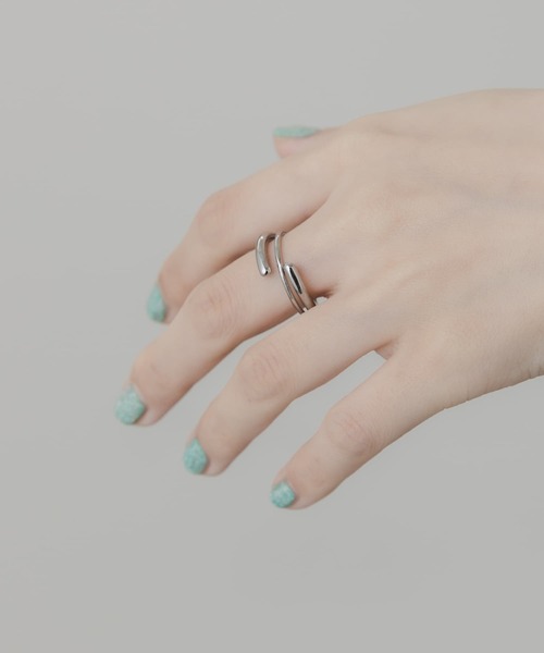 SMELLY（スメリー）の「ステンレスニュアンスリング（リング・レディース・シルバー・13）」の2枚目の写真