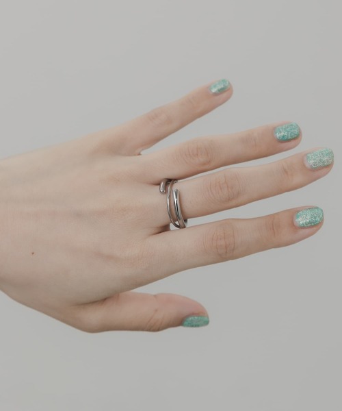 SMELLY（スメリー）の「ステンレスニュアンスリング（リング・レディース・シルバー・13）」の3枚目の写真