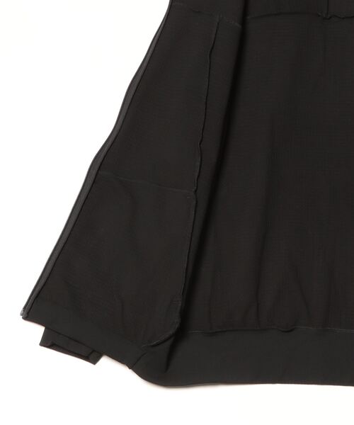 OAKLEY(オークリー)の「オークリー ENHANCE DRY GRID FLEECE JKT 14.7(パーカー・メンズ・ライトグレー/ブラック・LL/3L/M/L)」の4枚目の写真