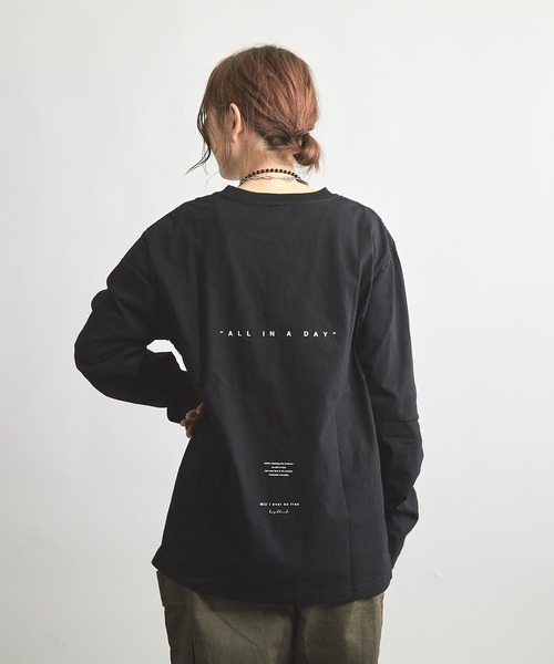 B'day(ビーデイ)の「ヘヴィウェイト天竺 プリント 長袖 クルーネック(Tシャツ/カットソー・レディース・ブラック/ホワイト/ベージュ・LARGE/MEDIUM)」の13枚目の写真