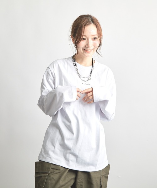 B'day(ビーデイ)の「ヘヴィウェイト天竺 プリント 長袖 クルーネック(Tシャツ/カットソー・レディース・ブラック/ホワイト/ベージュ・LARGE/MEDIUM)」の18枚目の写真