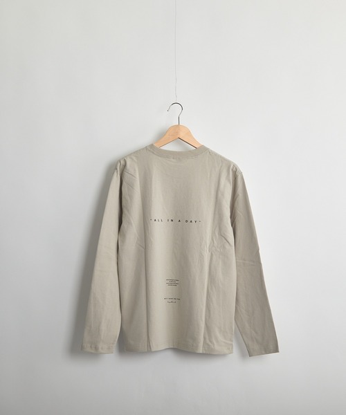 B'day(ビーデイ)の「ヘヴィウェイト天竺 プリント 長袖 クルーネック(Tシャツ/カットソー・レディース・ブラック/ホワイト/ベージュ・LARGE/MEDIUM)」の4枚目の写真
