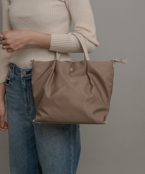 Legato Largo（レガートラルゴ）の「Legato largo　撥水ナイロン2WAYショルダーバッグ（ショルダーバッグ・レディース・ネイビー/ライトブラウン/ブラック・ONE）」の4枚目の写真