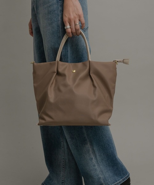 Legato Largo（レガートラルゴ）の「Legato largo　撥水ナイロン2WAYショルダーバッグ（ショルダーバッグ・レディース・ネイビー/ライトブラウン/ブラック・ONE）」の5枚目の写真