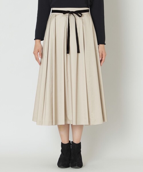 TO BE CHIC（トゥー ビー シック）の「【大人百花 掲載】マイクロタフタ タックスカート（スカート・レディース・ベージュ/ブラック/ピンク系その他2・40/42）」の10枚目の写真