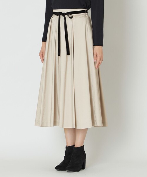 TO BE CHIC（トゥー ビー シック）の「【大人百花 掲載】マイクロタフタ タックスカート（スカート・レディース・ベージュ/ブラック/ピンク系その他2・40/42）」の9枚目の写真