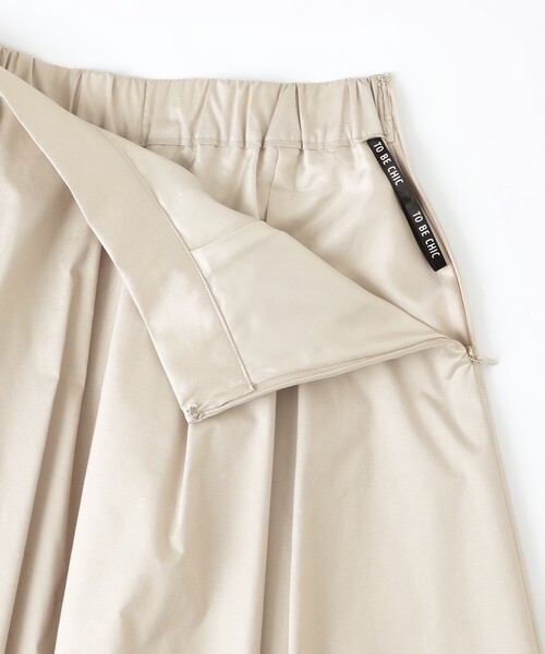 TO BE CHIC（トゥー ビー シック）の「【大人百花 掲載】マイクロタフタ タックスカート（スカート・レディース・ベージュ/ブラック/ピンク系その他2・40/42）」の5枚目の写真