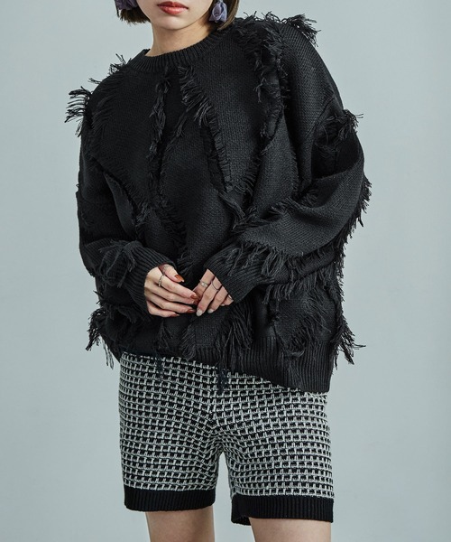Fashion Letter(ファッションレター)の「ジグザグフリンジ オーバーサイズニット(ニット/セーター・レディース・アイボリー/ブラック・M)」の2枚目の写真