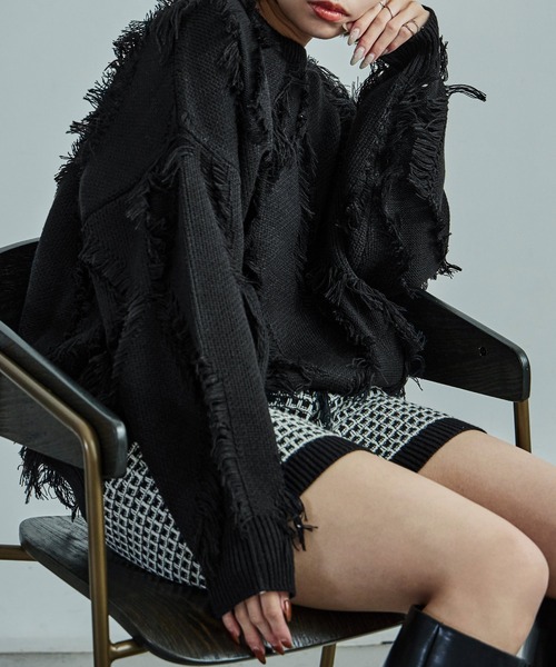 Fashion Letter(ファッションレター)の「ジグザグフリンジ オーバーサイズニット(ニット/セーター・レディース・アイボリー/ブラック・M)」の13枚目の写真