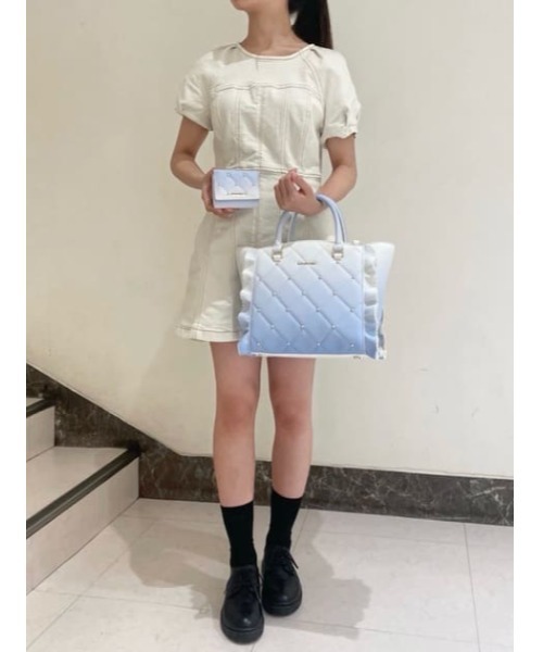 SAMANTHAVEGA(サマンサベガ)の「グラデーションパールフラッター(小)(ハンドバッグ・レディース・ピンク/ライトブルー・FREE)」の19枚目の写真