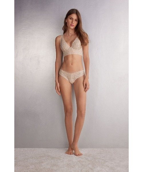 Intimissimi(インティミッシミ)の「Eleonora レース ブラジャー(ブラジャー・レディース・キナリ/ブラック・85B/85C/70C/75B/80C/75C/80B/70B/75D)」の8枚目の写真