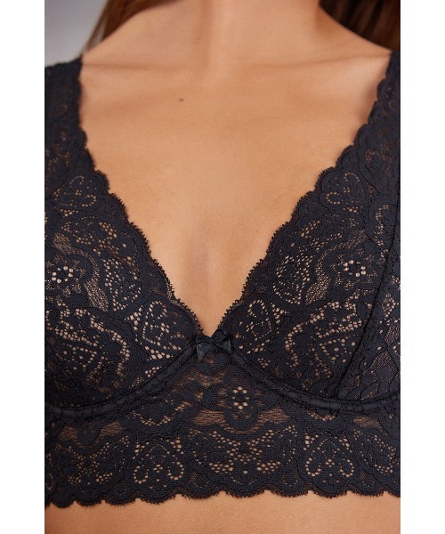 Intimissimi(インティミッシミ)の「Eleonora レース ブラジャー(ブラジャー・レディース・キナリ/ブラック・85B/85C/70C/75B/80C/75C/80B/70B/75D)」の4枚目の写真