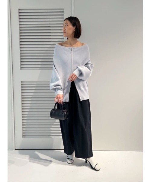 カーヴィパンツ　ホワイト カーヴィーシルエットゴムパンツ（その他パンツ）｜titivate