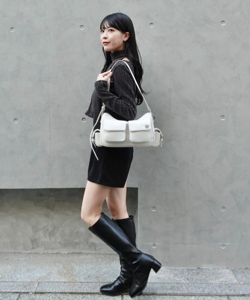 mellowneon(メロウネオン)の「ベロアチョーカーセットトップス(Tシャツ/カットソー・レディース・アイボリー/ブラック/チャコールグレー・FREE)」の19枚目の写真