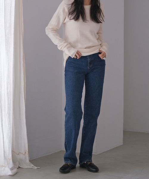 AKTE（アクテ）の「レギュラーフィットデニムパンツ（デニムパンツ・レディース・ブルー・1/2/2T）」の15枚目の写真