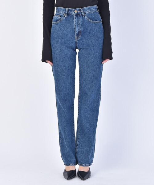 AKTE（アクテ）の「レギュラーフィットデニムパンツ（デニムパンツ・レディース・ブルー・1/2/2T）」の4枚目の写真