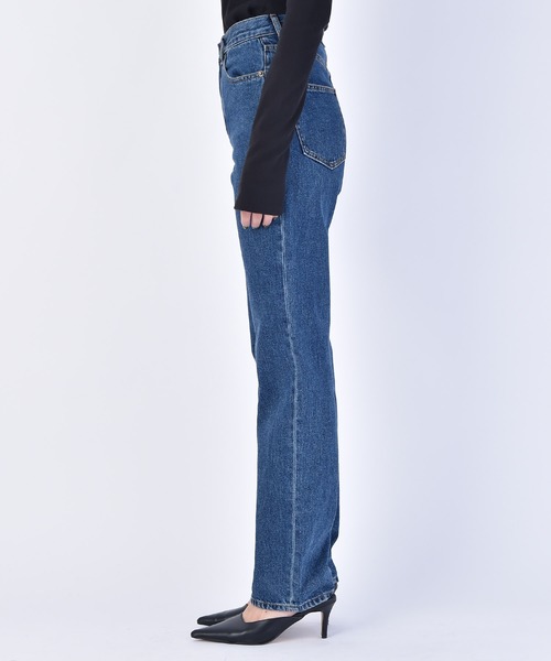 AKTE（アクテ）の「レギュラーフィットデニムパンツ（デニムパンツ・レディース・ブルー・1/2/2T）」の5枚目の写真