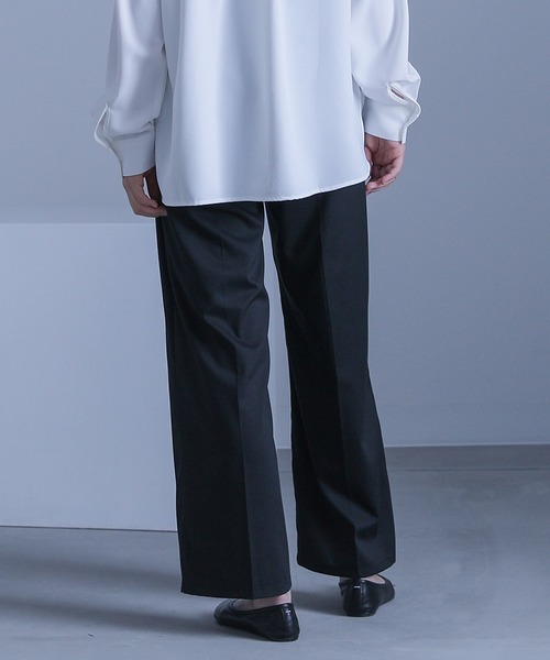 kOhAKU（コハク）の「『変形ベルトバックルタックパンツ』（スラックス・レディース・ブラック/グレー・1/2）」の5枚目の写真