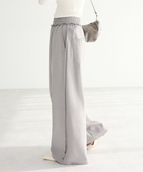 CRAFT STANDARD BOUTIQUE(クラフトスタンダードブティック)の「【ユニセックス】ダブルフェイスカットオフワイドパンツ(スウェットパンツ・レディース・グレー/ブラック/ベージュ・L/M/S)」の8枚目の写真