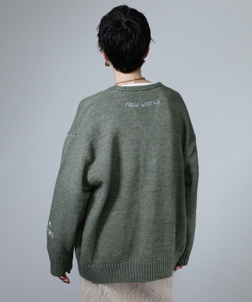 ROSE BUD（ローズバッド）の「(GENE HEAVENS)エンブロイダリー カレッジニットカーディガン（カーディガン/ボレロ・レディース・ホワイト・ONE SIZE）」の3枚目の写真