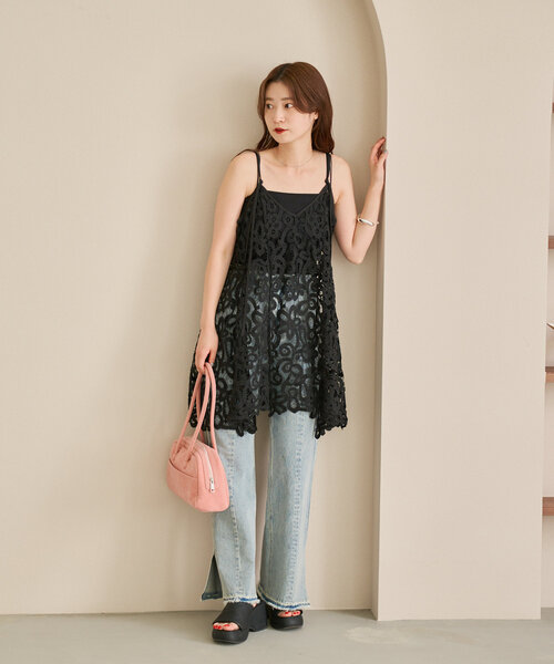 Kastane（カスタネ）の「【低身長サイズ/2サイズ展開】ウォッシュドストレートデニムパンツ（デニムパンツ・レディース・ブラック/ブルー・1/0）」の7枚目の写真