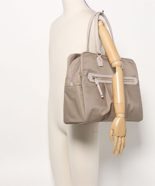ace.(エース)の「【ace. GENE/エースジーン】 ラポルテム ビジネストート 26L レディースビジネス B4(トートバッグ・レディース・グレー/ブラック/ベージュ・FREE)」の6枚目の写真