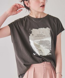 箔プリントフレンチスリーブTシャツ