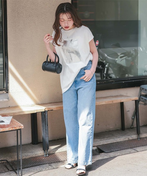 titivate(ティティベイト)の「箔プリントフレンチスリーブTシャツ(Tシャツ/カットソー・レディース・ブルー/チャコール/オフホワイト・L/M/S)」の5枚目の写真
