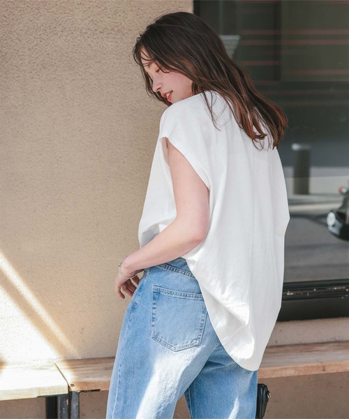 titivate(ティティベイト)の「箔プリントフレンチスリーブTシャツ(Tシャツ/カットソー・レディース・ブルー/チャコール/オフホワイト・L/M/S)」の7枚目の写真